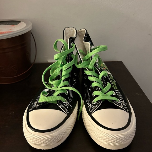 Chuck style Keroppi sneakers size 40 EUC - Picture 4 of 6